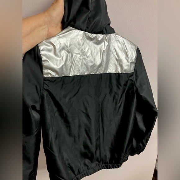 DKNY Girl’s Hooded Lightweight Jacket, Medium (10-12), Black/Silver - Picture 6 of 9
